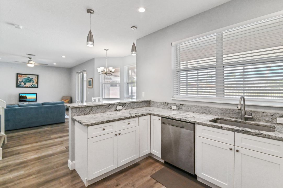 Active With Contract: $674,900 (4 beds, 2 baths, 2556 Square Feet)