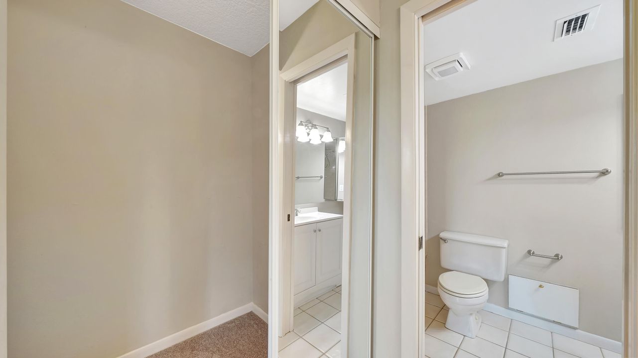 Active With Contract: $328,000 (2 beds, 2 baths, 1218 Square Feet)