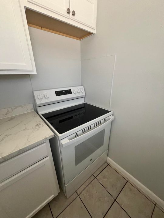For Rent: $1,550 (2 beds, 1 baths, 1200 Square Feet)