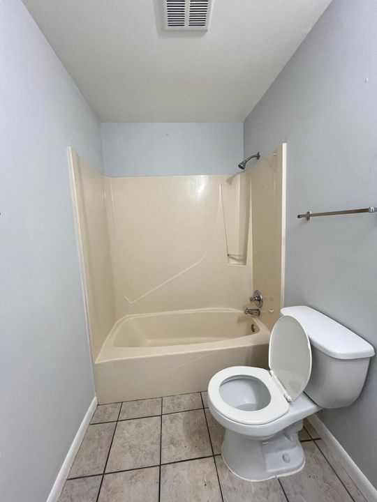出租: $1,550 (2 贝兹, 1 浴室, 1200 平方英尺)