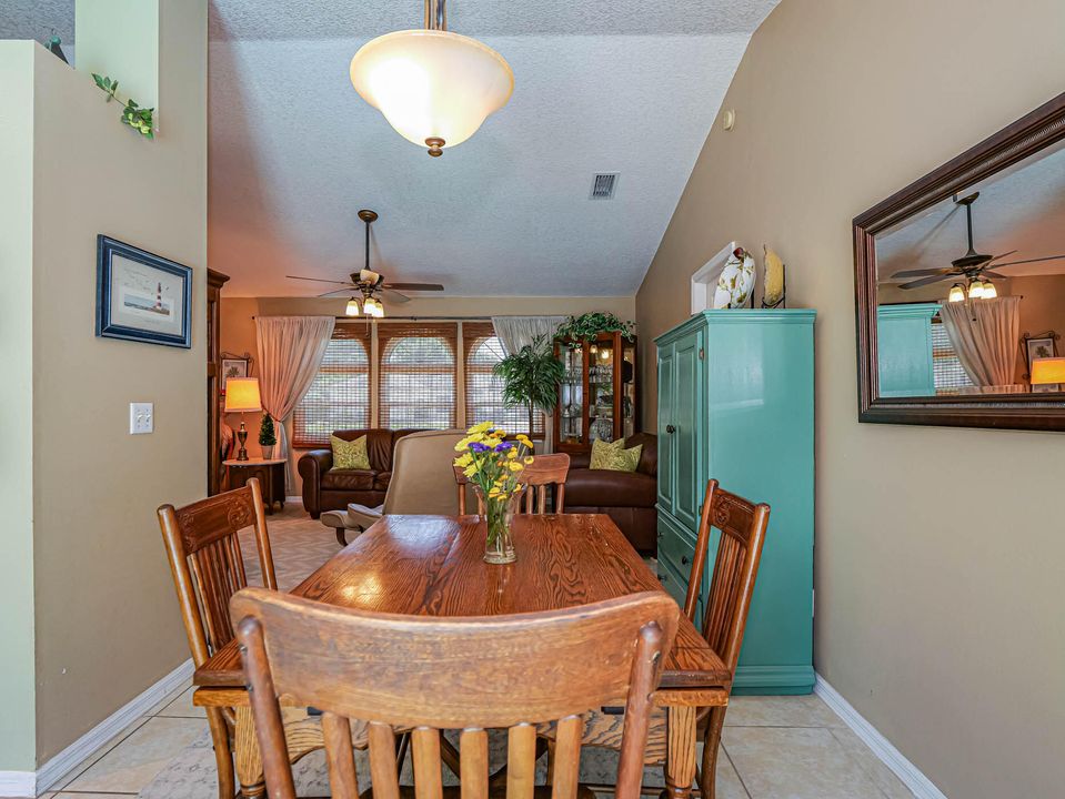 For Sale: $425,000 (4 beds, 2 baths, 1582 Square Feet)