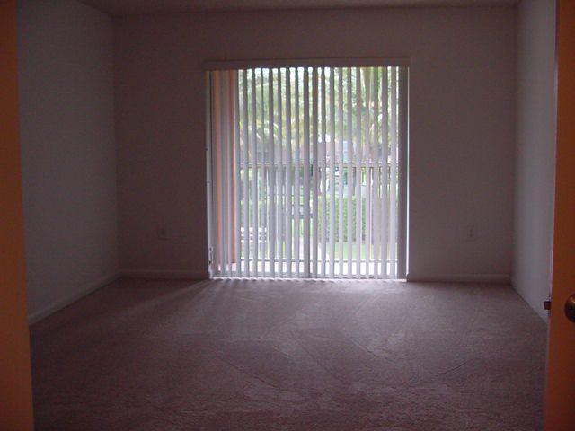 For Rent: $2,800 (3 beds, 2 baths, 1296 Square Feet)