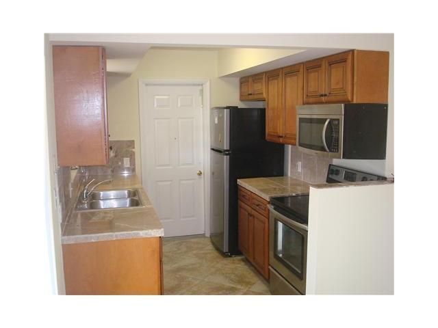 For Rent: $2,000 (3 beds, 2 baths, 1148 Square Feet)