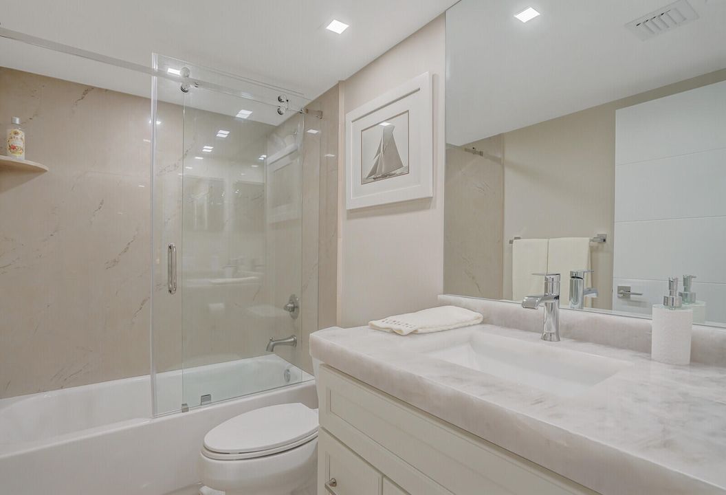 For Sale: $824,900 (2 beds, 2 baths, 1305 Square Feet)
