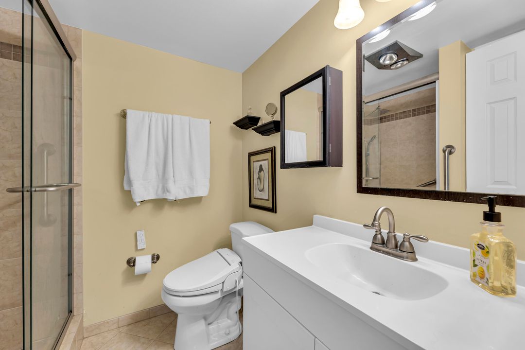 For Sale: $228,500 (2 beds, 2 baths, 980 Square Feet)