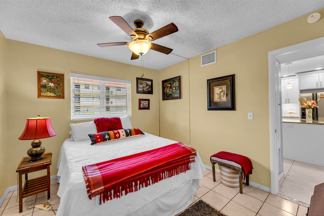 Active With Contract: $228,500 (2 beds, 2 baths, 980 Square Feet)