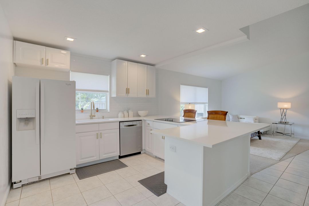 Active With Contract: $380,000 (3 beds, 2 baths, 1199 Square Feet)