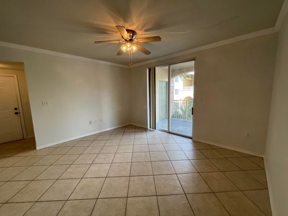 For Sale: $329,900 (3 beds, 2 baths, 1381 Square Feet)