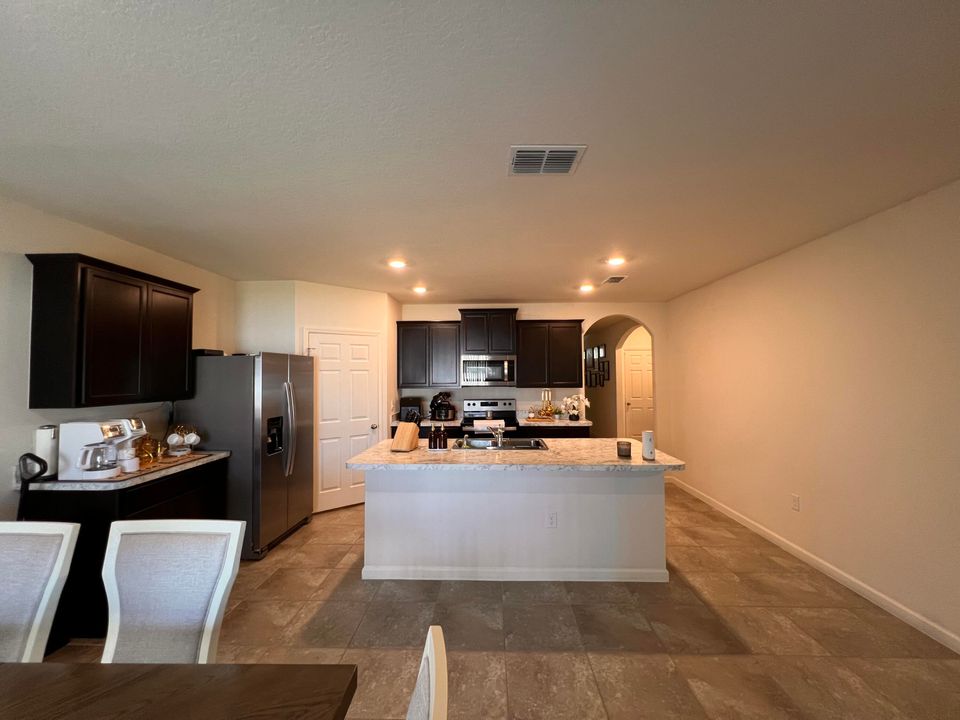 For Sale: $345,000 (4 beds, 2 baths, 1830 Square Feet)