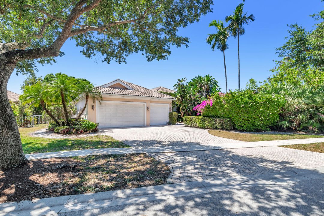 For Sale: $1,475,000 (4 beds, 3 baths, 3274 Square Feet)