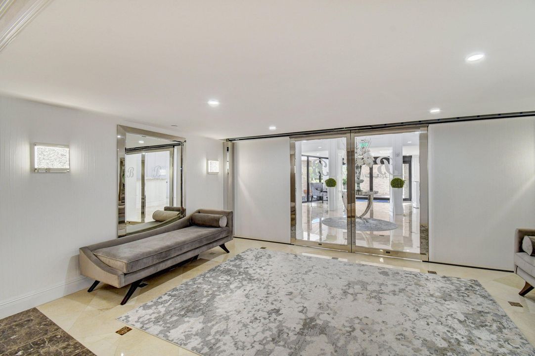 For Sale: $1,150,000 (2 beds, 2 baths, 1500 Square Feet)