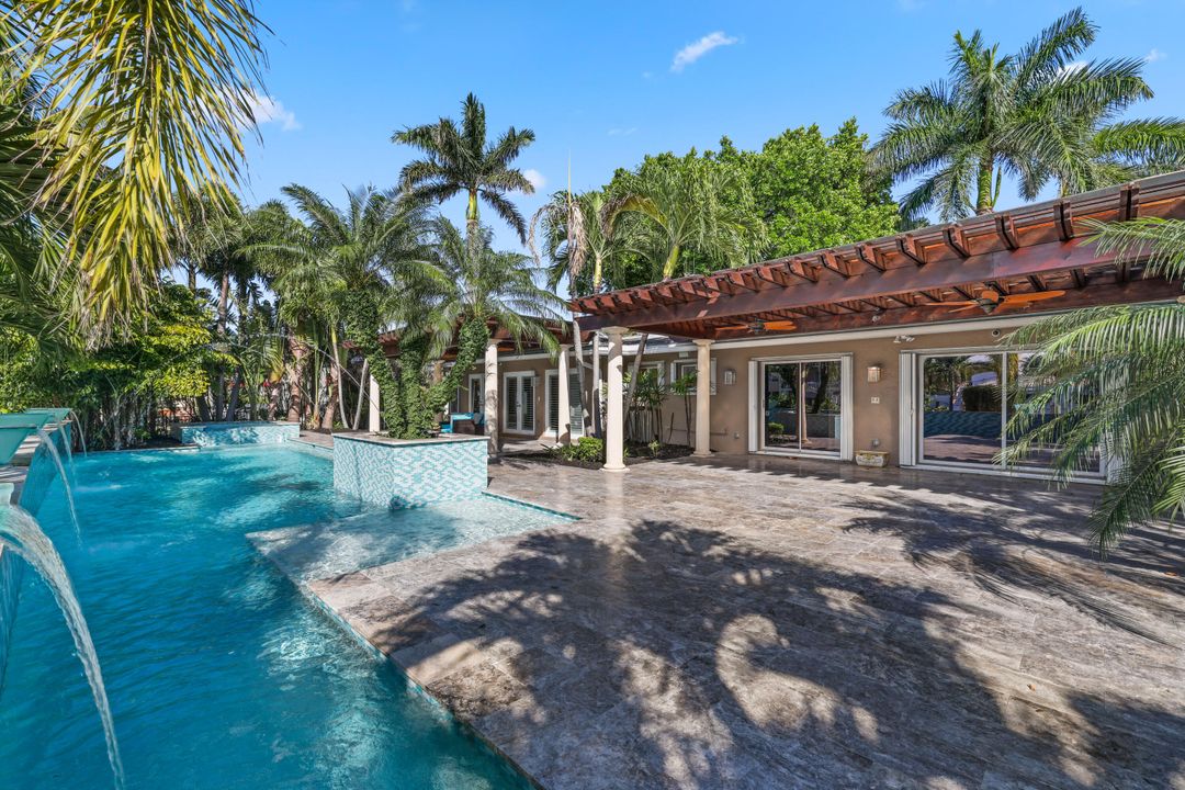 For Sale: $2,695,000 (4 beds, 3 baths, 2232 Square Feet)