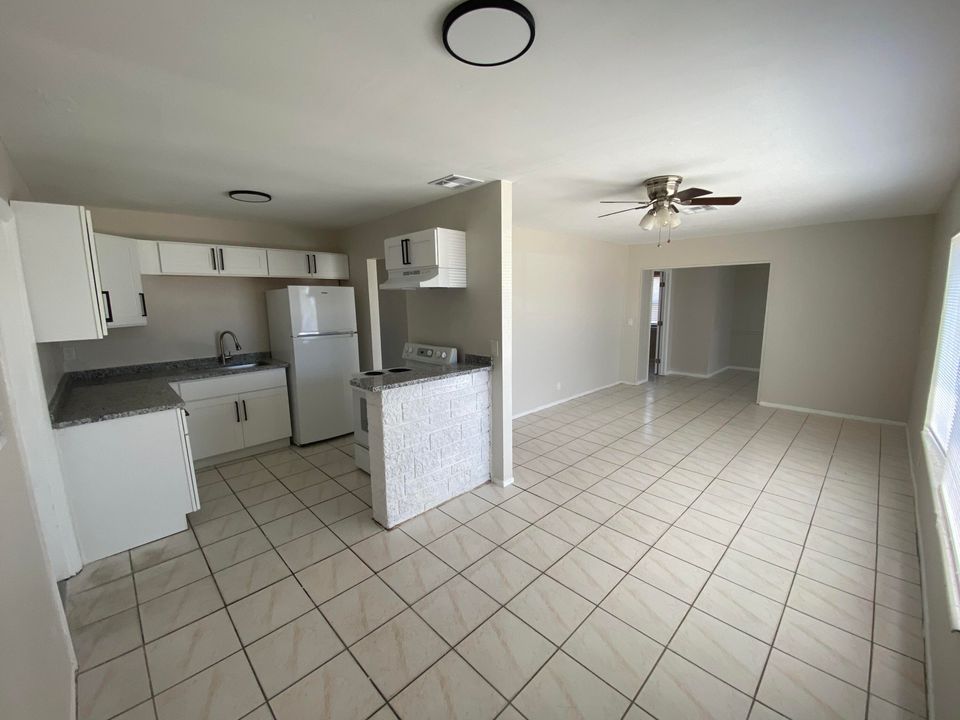 Active With Contract: $3,200 (4 beds, 2 baths, 1340 Square Feet)