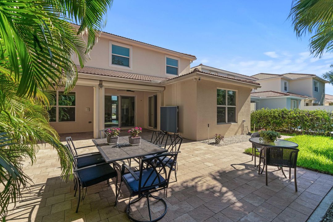 Active With Contract: $1,129,000 (5 beds, 3 baths, 3029 Square Feet)