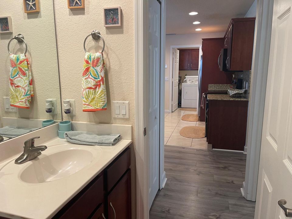 For Sale: $239,900 (2 beds, 2 baths, 1433 Square Feet)