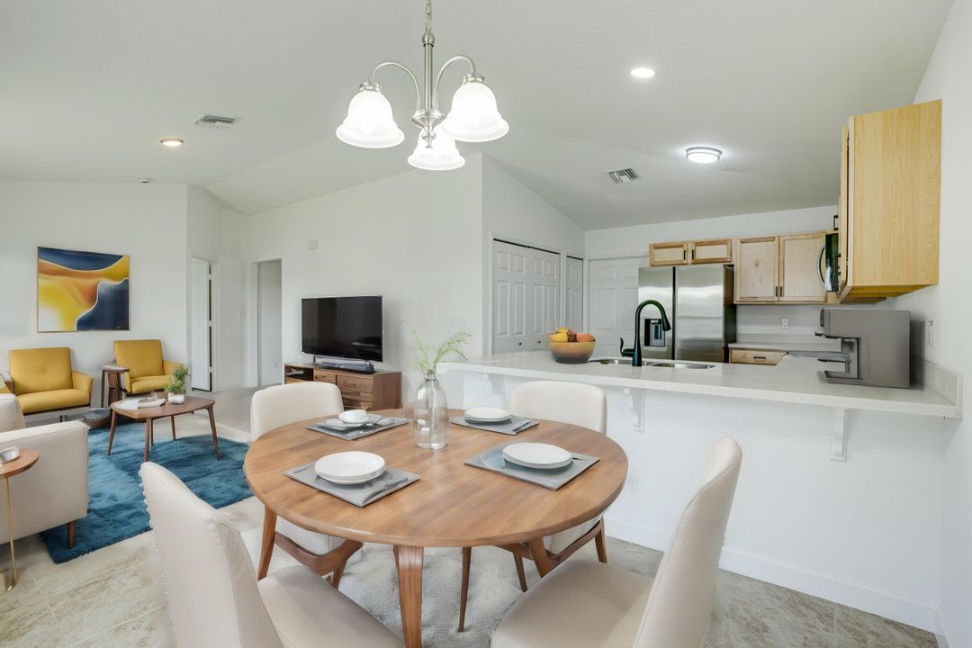 Active With Contract: $297,900 (3 beds, 2 baths, 1204 Square Feet)