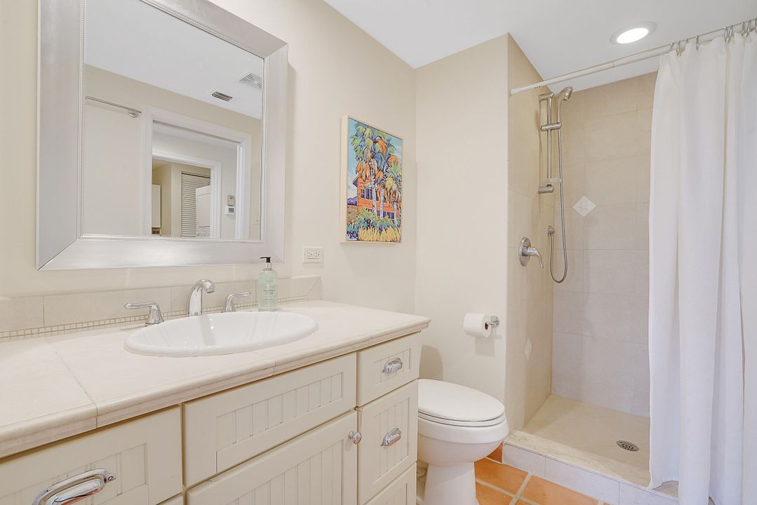 For Sale: $1,100,000 (2 beds, 2 baths, 1254 Square Feet)