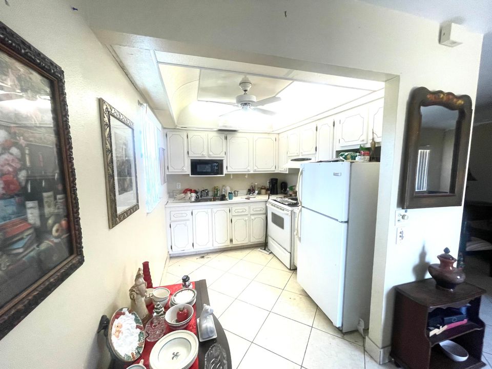 For Sale: $88,000 (2 beds, 2 baths, 883 Square Feet)
