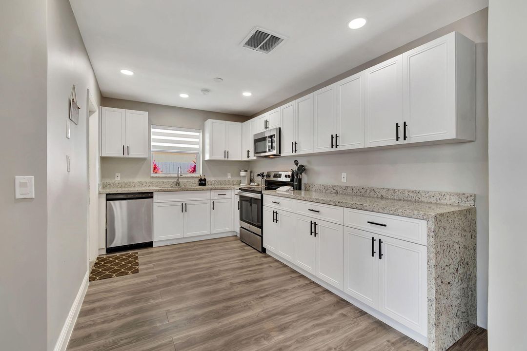 For Sale: $675,000 (4 beds, 2 baths, 1678 Square Feet)