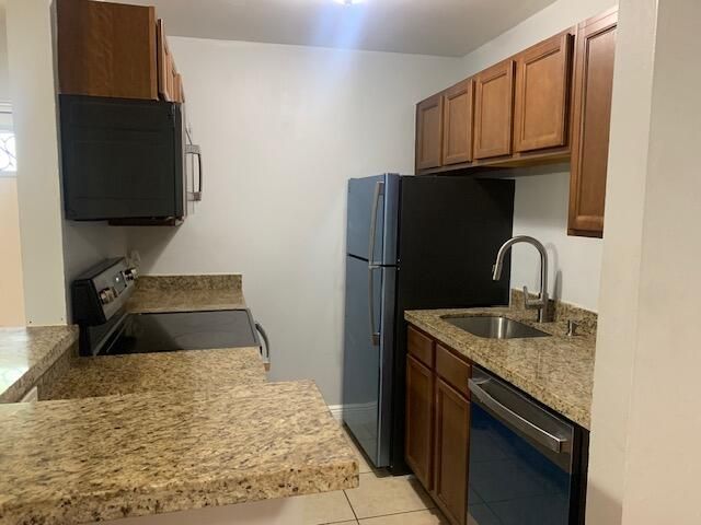For Rent: $2,100 (2 beds, 2 baths, 953 Square Feet)