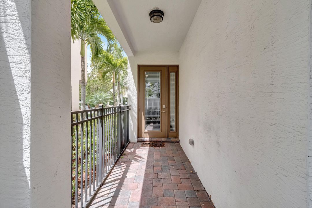 For Sale: $700,000 (4 beds, 3 baths, 2511 Square Feet)