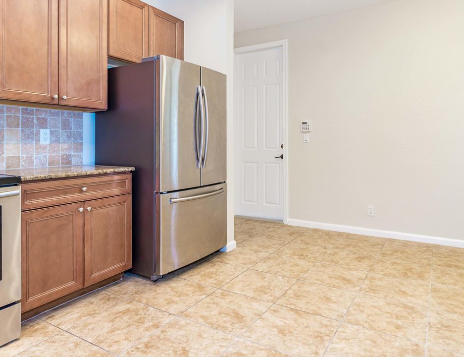 Active With Contract: $3,200 (3 beds, 2 baths, 1779 Square Feet)