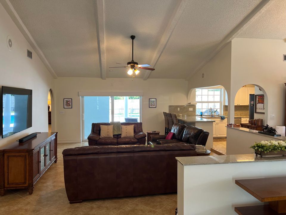 For Sale: $749,900 (3 beds, 2 baths, 2218 Square Feet)