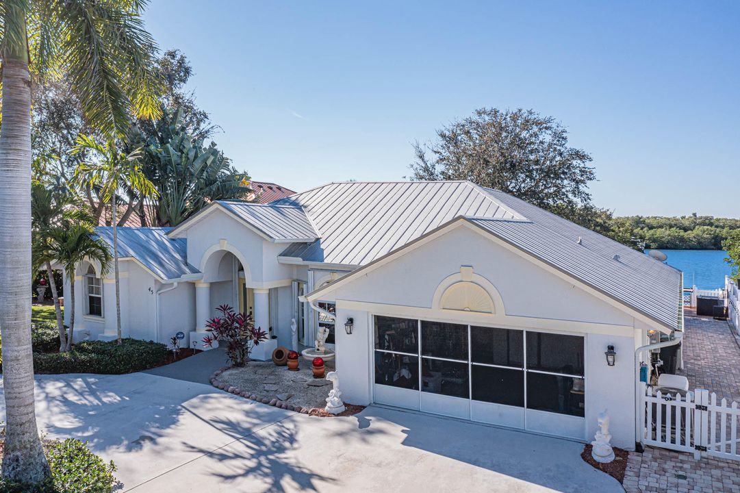 For Sale: $995,750 (3 beds, 3 baths, 2065 Square Feet)