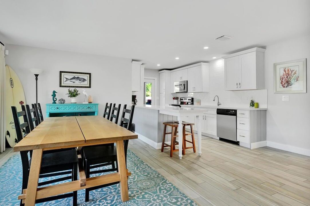 Active With Contract: $495,000 (3 beds, 2 baths, 1648 Square Feet)