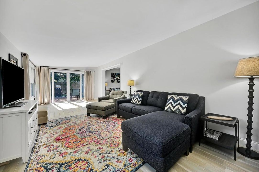 Active With Contract: $495,000 (3 beds, 2 baths, 1648 Square Feet)