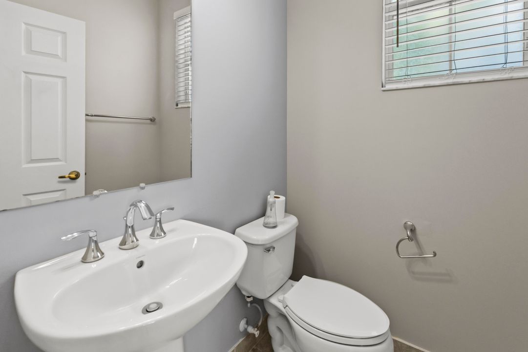 Active With Contract: $499,000 (3 beds, 2 baths, 1988 Square Feet)