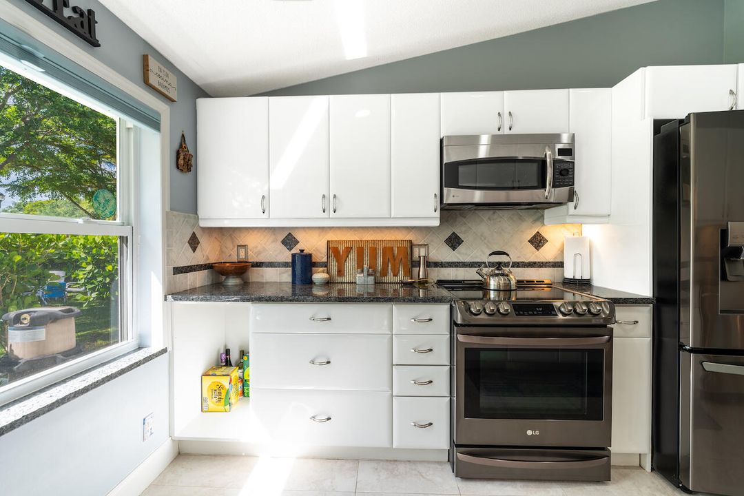 For Sale: $665,000 (3 beds, 2 baths, 1496 Square Feet)