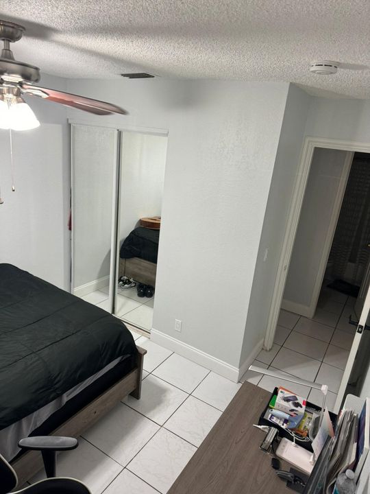Active With Contract: $2,000 (2 beds, 1 baths, 841 Square Feet)