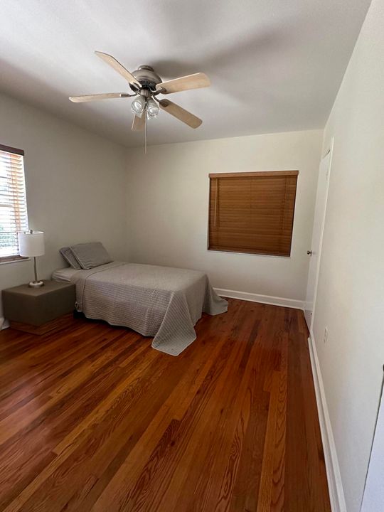 Active With Contract: $285,000 (2 beds, 1 baths, 1334 Square Feet)