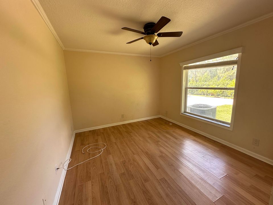 Active With Contract: $3,900 (3 beds, 2 baths, 2056 Square Feet)