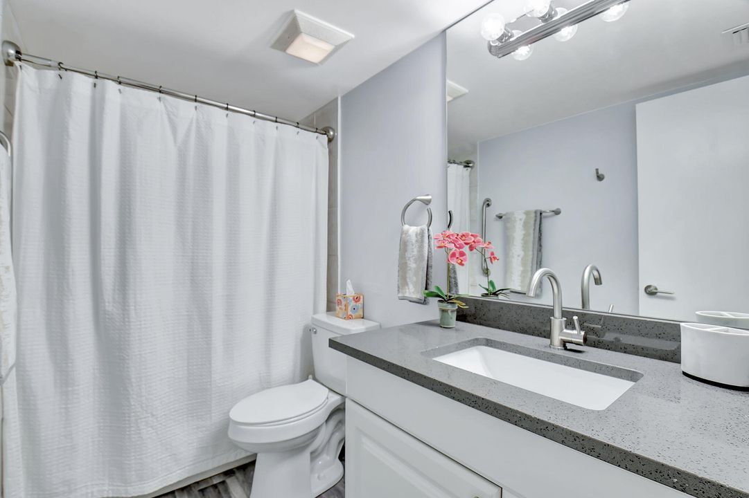 For Sale: $409,000 (2 beds, 2 baths, 1175 Square Feet)