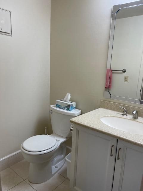 For Sale: $132,000 (2 beds, 1 baths, 861 Square Feet)