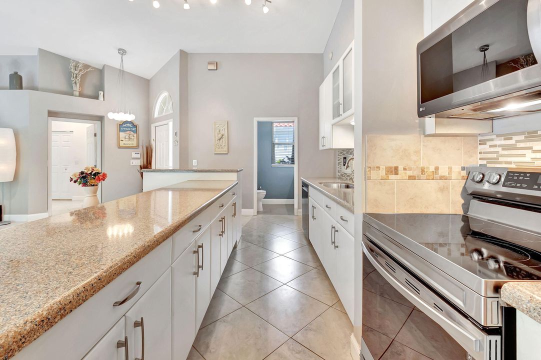 For Sale: $859,000 (3 beds, 2 baths, 1877 Square Feet)