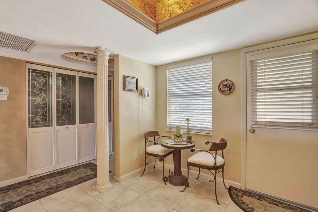 For Sale: $549,900 (2 beds, 2 baths, 1186 Square Feet)