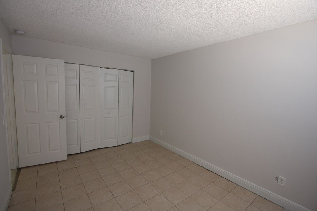 For Rent: $2,000 (2 beds, 1 baths, 760 Square Feet)