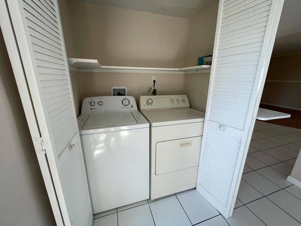 Active With Contract: $2,500 (2 beds, 2 baths, 1284 Square Feet)