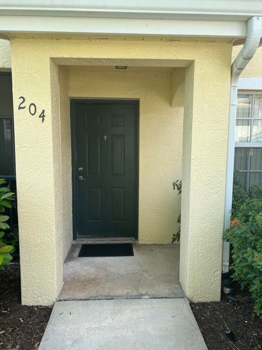 For Sale: $219,900 (1 beds, 1 baths, 875 Square Feet)