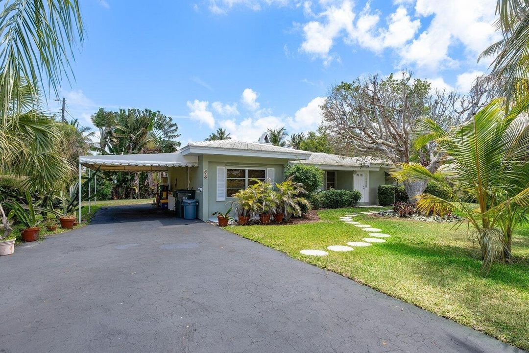 Active With Contract: $2,200,000 (2 beds, 2 baths, 1441 Square Feet)