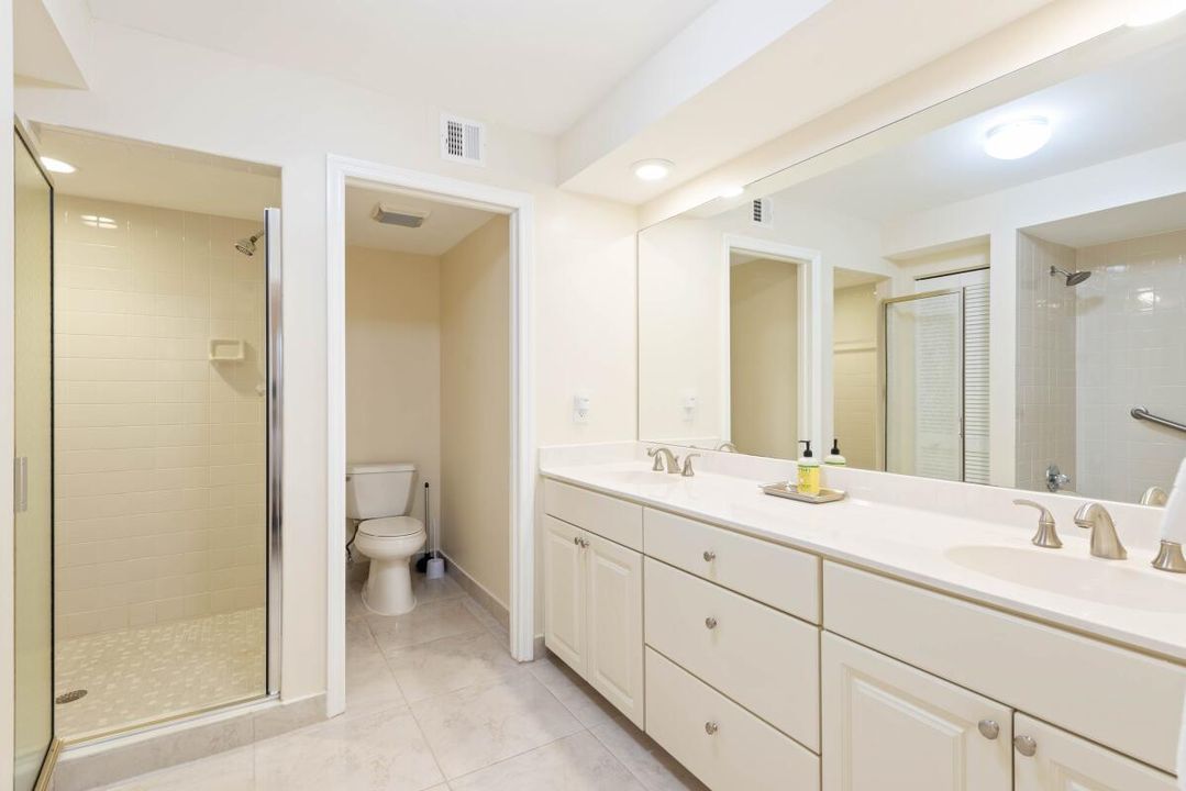 For Sale: $515,000 (2 beds, 2 baths, 1366 Square Feet)