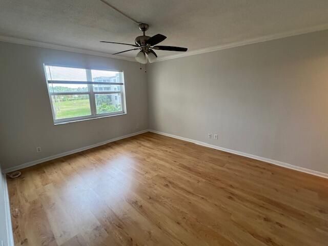 For Sale: $200,000 (1 beds, 1 baths, 688 Square Feet)