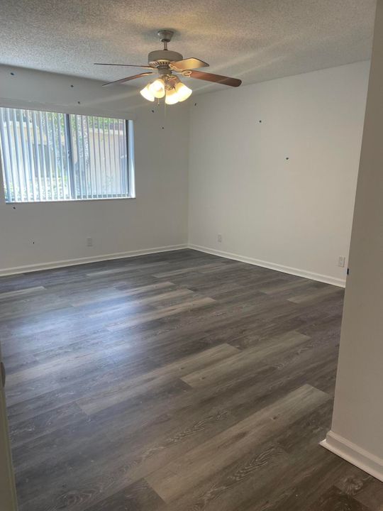 For Rent: $2,399 (2 beds, 2 baths, 996 Square Feet)
