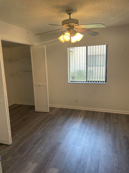 For Rent: $2,350 (2 beds, 2 baths, 996 Square Feet)