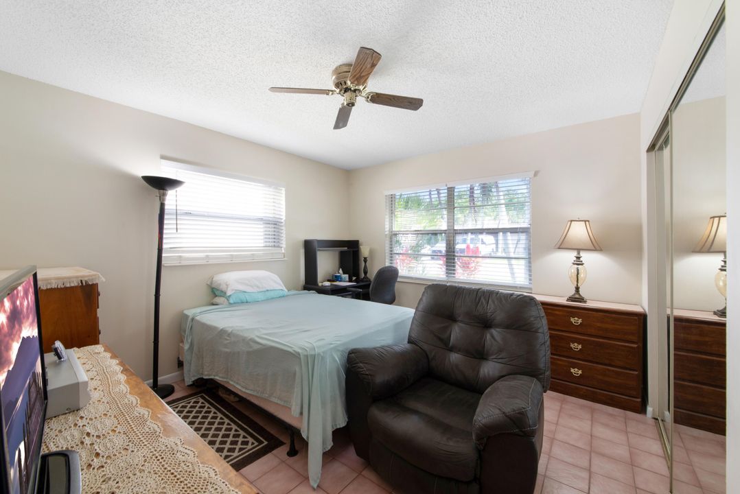 For Sale: $210,000 (2 beds, 2 baths, 1009 Square Feet)