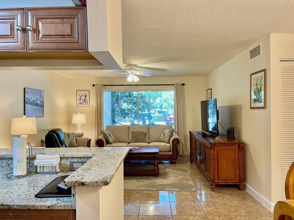 En Venta: $259,900 (2 camas, 2 baños, 1018 Pies cuadrados)