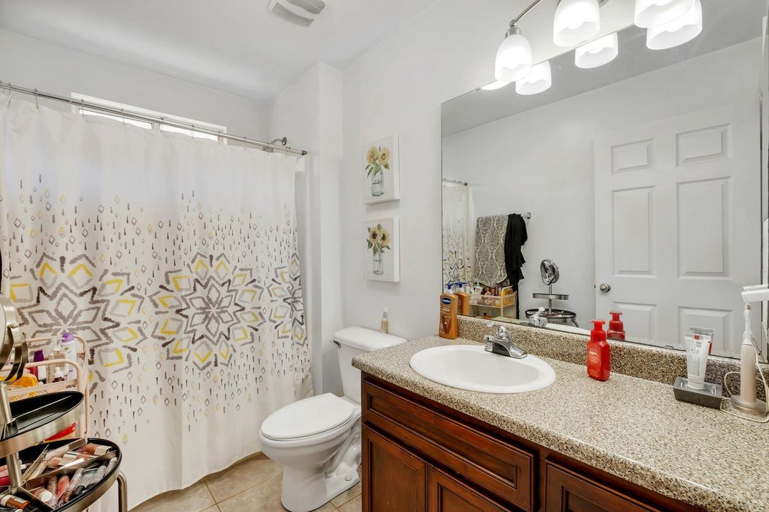For Sale: $235,000 (3 beds, 2 baths, 1286 Square Feet)